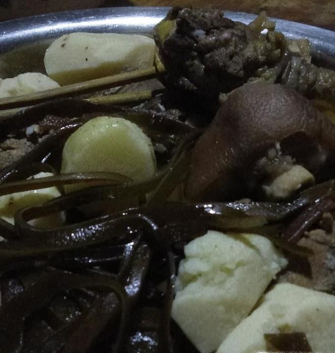 在农村是怎样炖鸡的