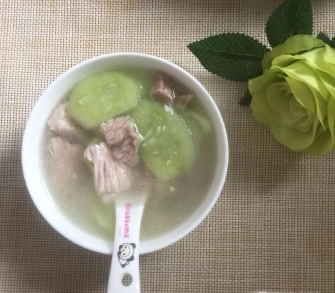 如何做黄瓜瘦肉汤?