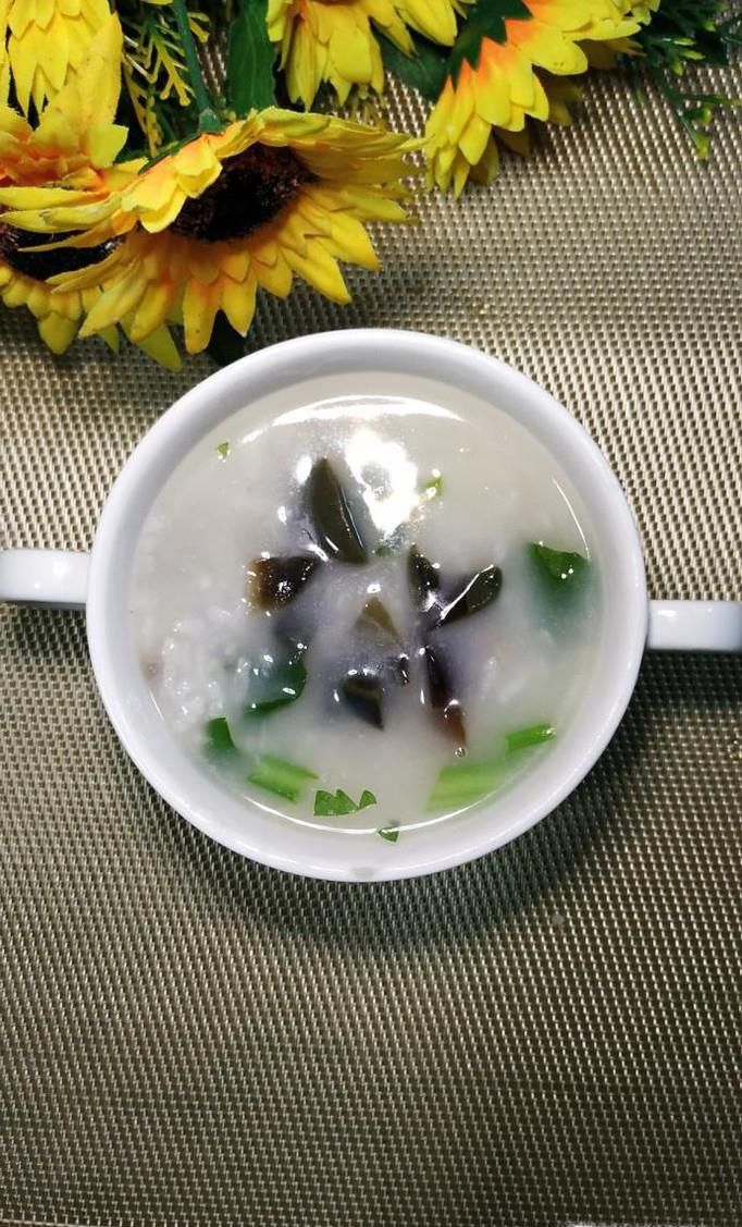 怎样做美味的皮蛋瘦肉粥？