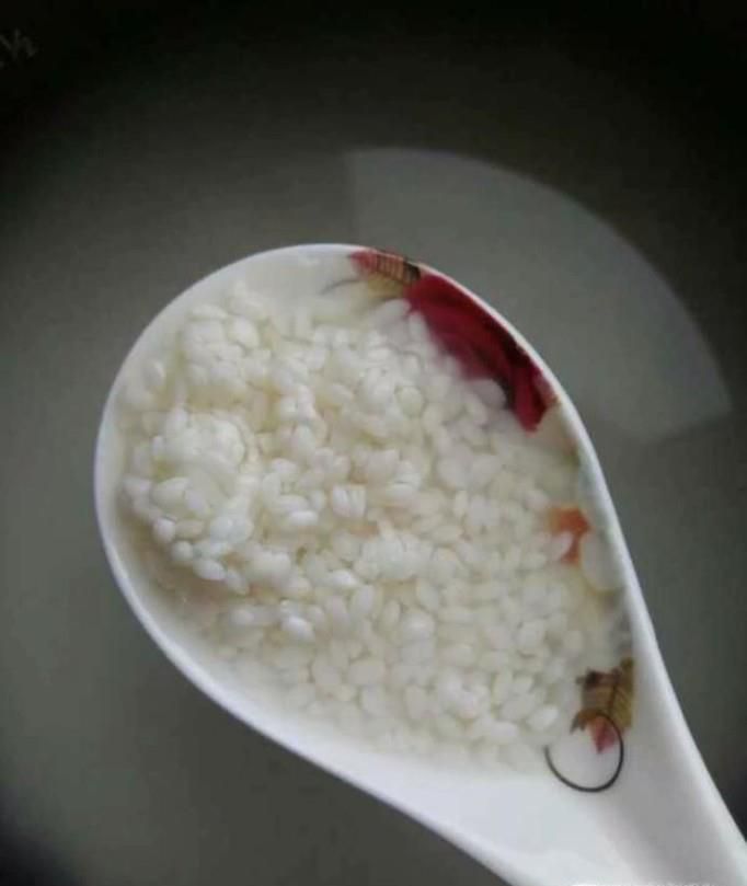 怎样做蔬菜鸡翅包饭好吃？