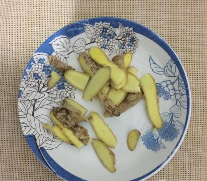 如何煮老鸭香菇面？