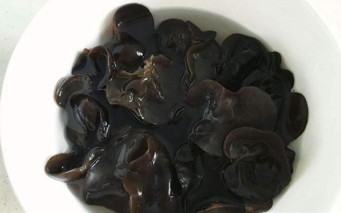 怎么做白菜炒木耳