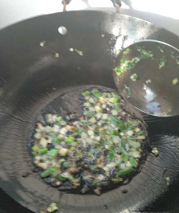 如何制作西红柿鸡蛋打卤面