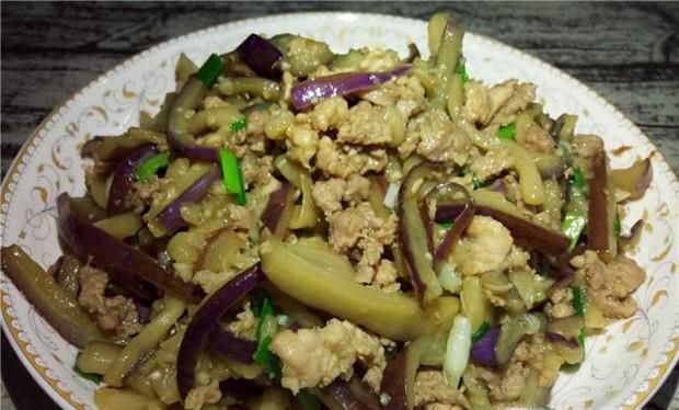红烧肉沫炒茄子的家常做法