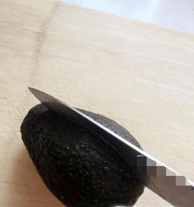 牛油果怎么切？怎么吃？