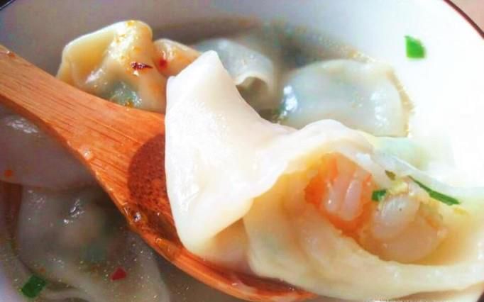 清汤虾仁三鲜馄饨怎么做？