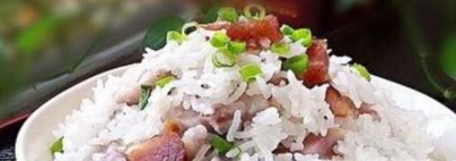 如何自制美味的闽南芋头饭？