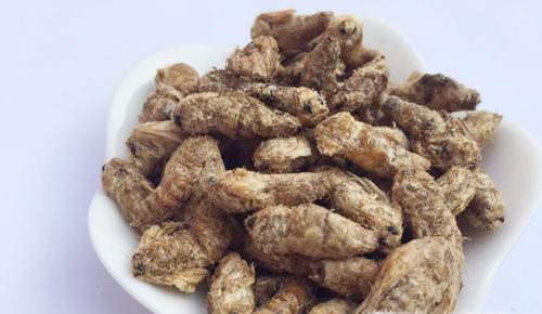 雄蚕蛾泡酒方法