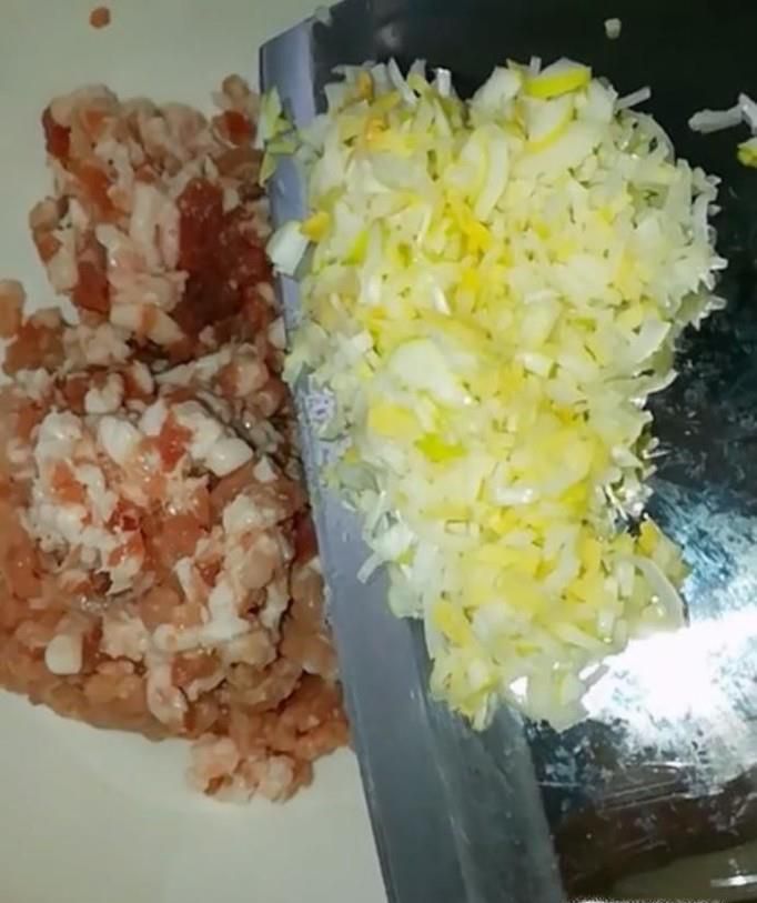 怎样做超级下饭的豆腐皮儿包肉