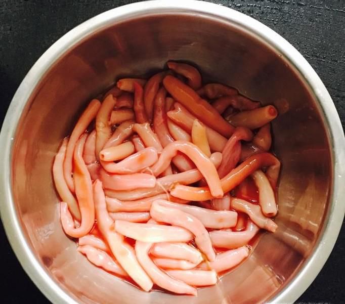 如何调制海肠饺子馅？