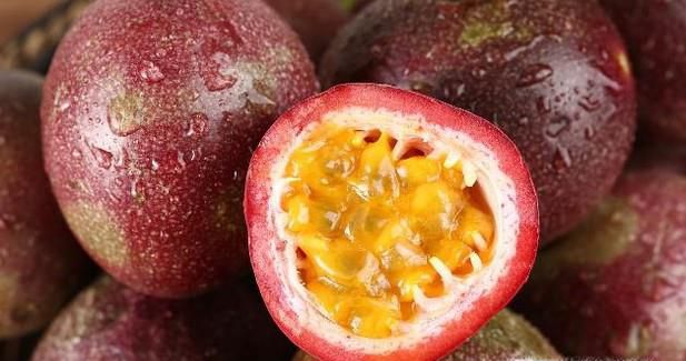 百香果青柠蜂蜜饮