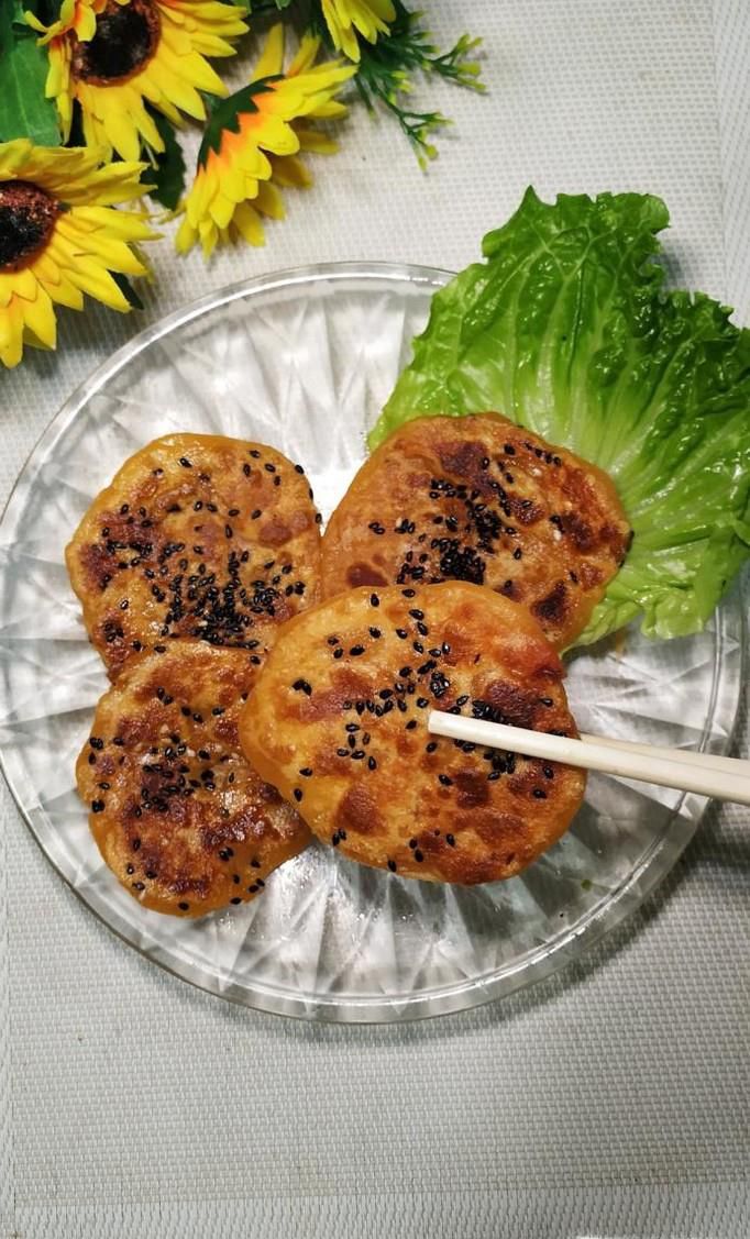 怎样做香甜的柿子芝麻饼？