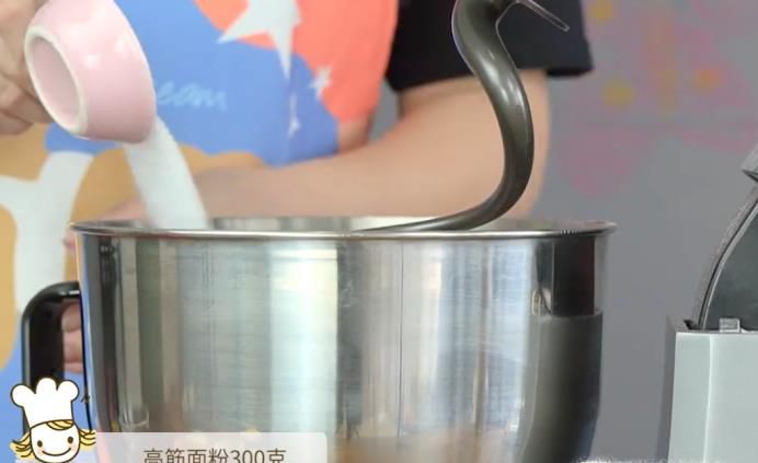怎么做火龙果麻薯软欧？