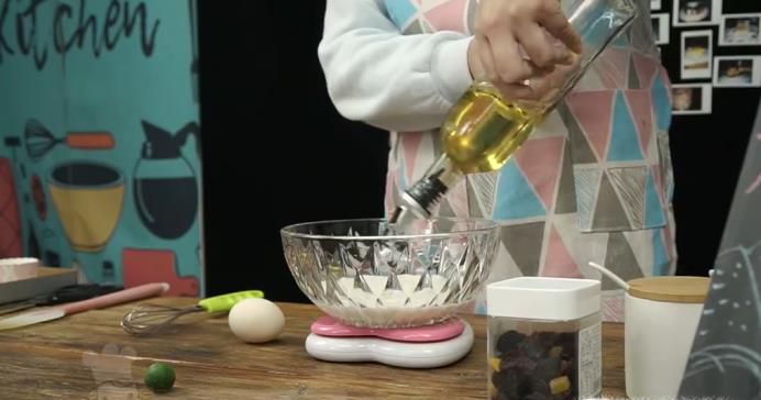 如何制作果干马芬杯？