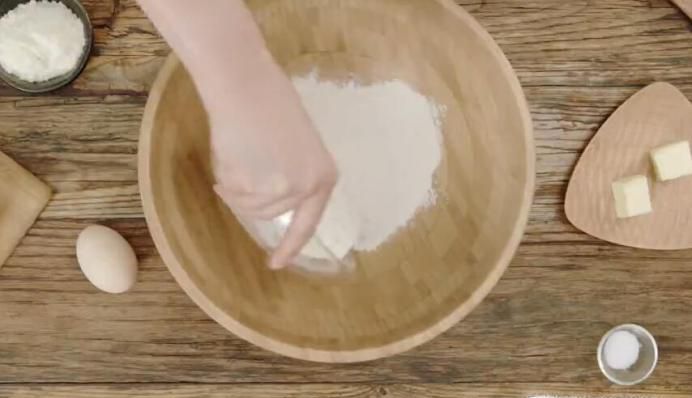 手工制作甜甜圈的方法