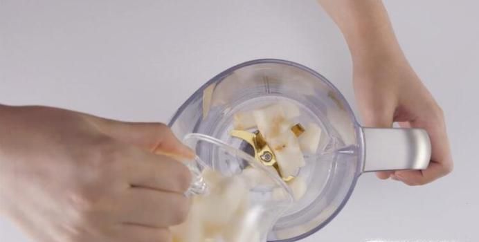 如何制作秋梨膏？