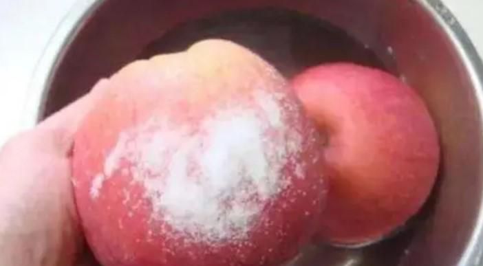 水蜜桃的清洗方式