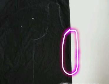 宝妈给3个月宝宝手工制作背带棉裤分享