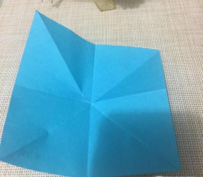 如何折百合花呢？