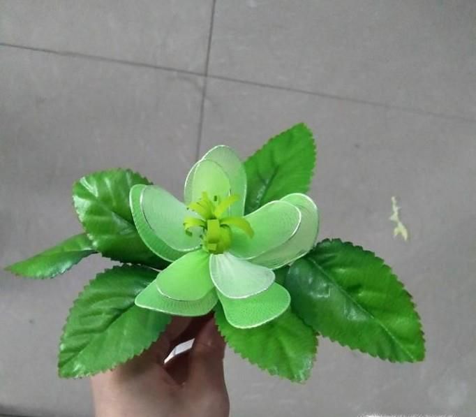 制作精美丝网花