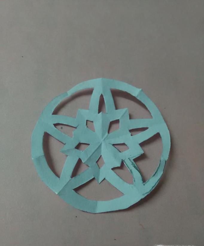 五折团花剪纸图案画法