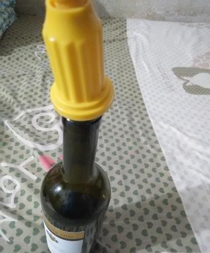 一步一步教你怎么开葡萄酒瓶塞