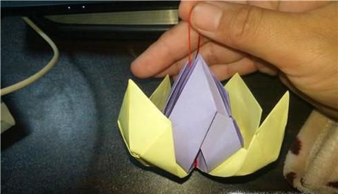 如何手工制作荷花灯