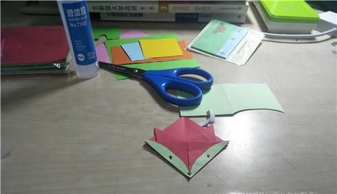如何折一个可爱的小狐狸?