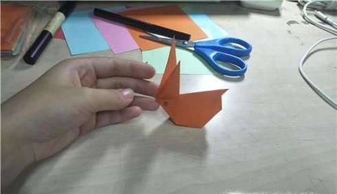 如何折一个可爱的小兔子?