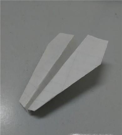 简单的纸飞机折法