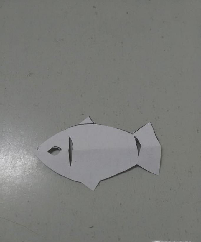 手工剪纸鱼怎么做？