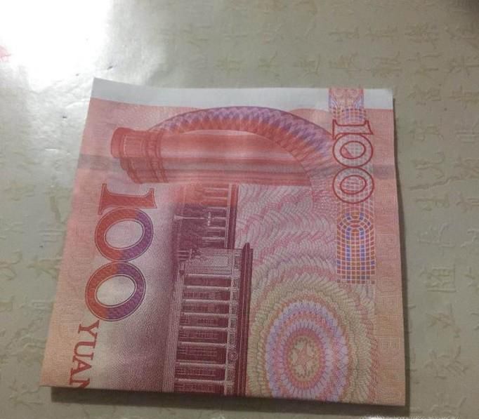 玫瑰花的折法：如何用钱折玫瑰（组图全说明）
