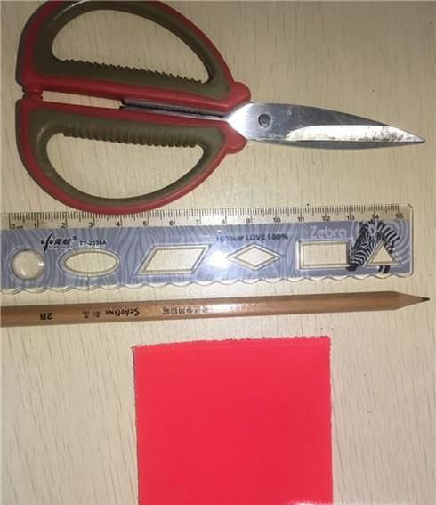 简单双喜字的折剪方法