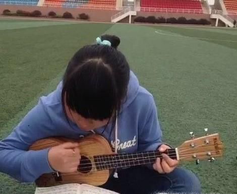 尤克里里的三指法基础练习
