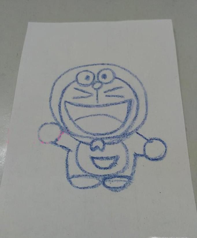 叮当猫的简笔画