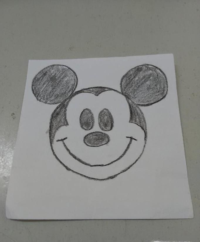 简笔画怎么画米老鼠?