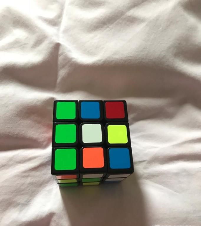 魔方第一层快速形成立体十字