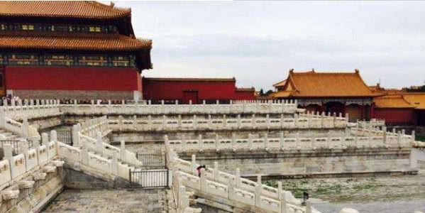 故宫为什么下午5点关门?晚上不开放