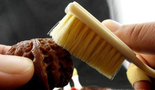 文玩核桃怎么盘玩?