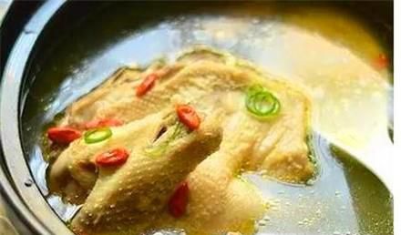 冬季当归炖鸡的功效与食用方法