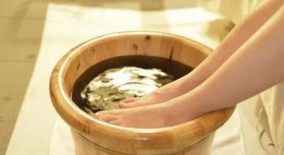 为什么很多人用艾叶泡脚?