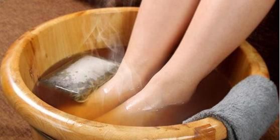 孕妇用艾叶泡脚可以吗有好处吗