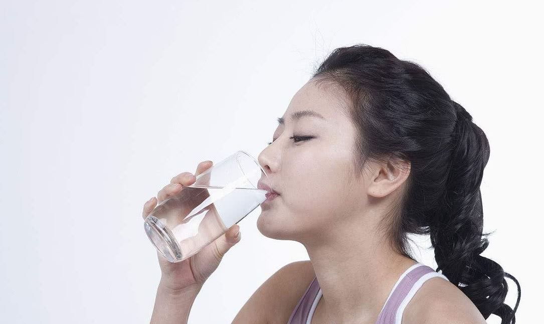 为啥一喝水就想排尿是什么原因?
