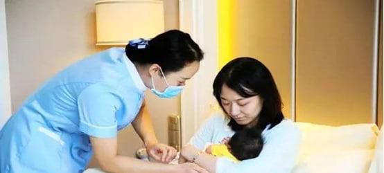 婴儿吐奶该怎么护理