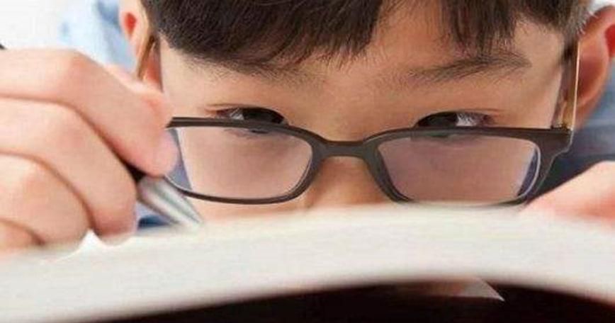人的眼睛会近视近视的原因